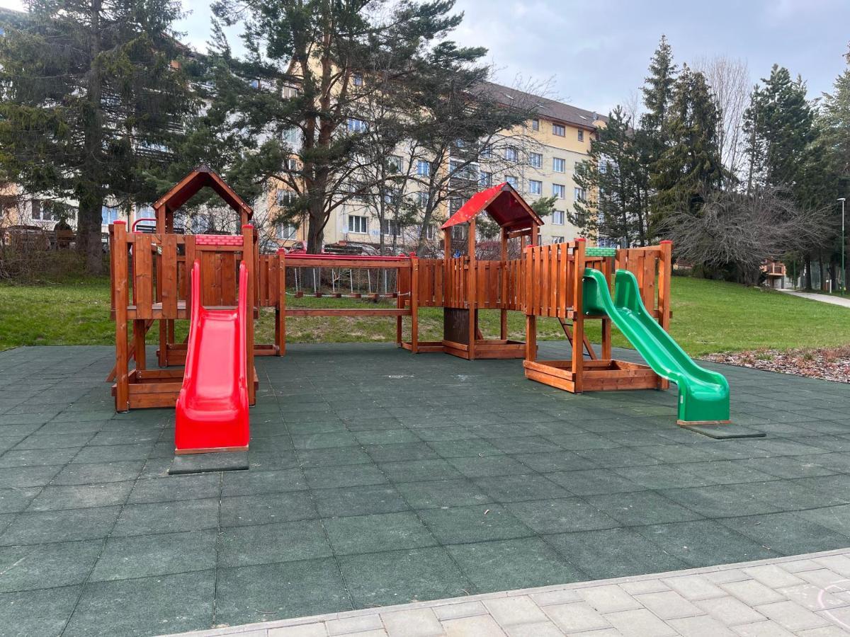 Ubytovanie Pod Stitmi Vysokych Tatier 塔特兰斯卡斯特拉 外观 照片
